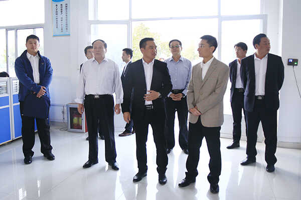 热烈欢迎济宁海关领导莅临集团参观考察