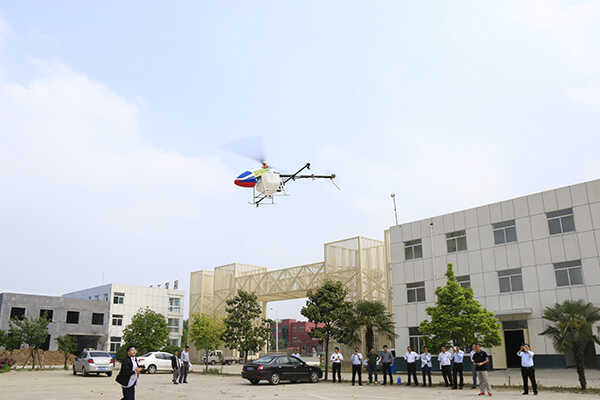 中煤集团唯信农业科技公司植保无人机首次试飞成功